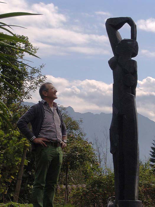 ohne Worte, Bronze, Höhe 254cm